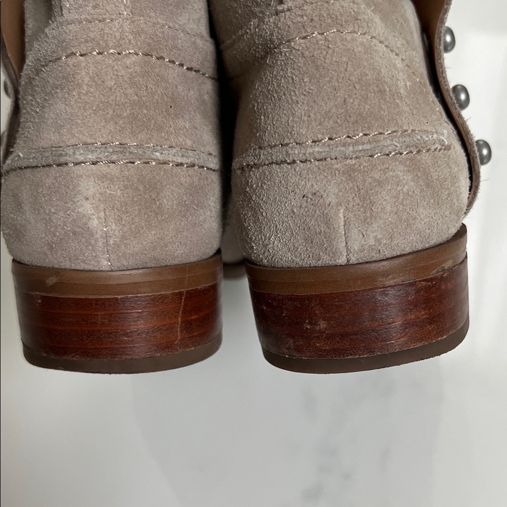 📫BUY 2 for $20 📫 Franco Sarto Taupe Suede Ankle Booties - Picture 3 of 5